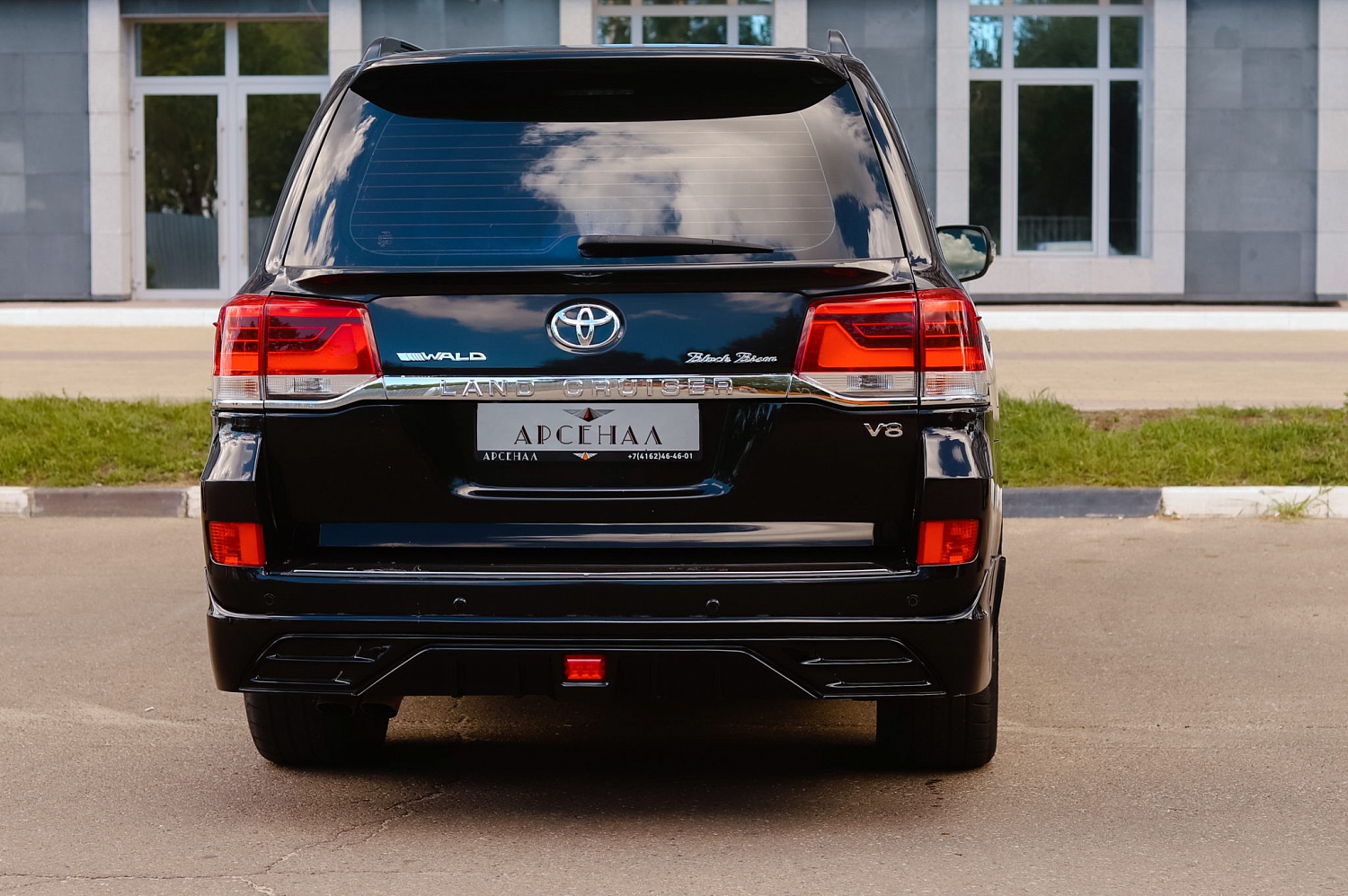 Аренда автомобиля Toyota Land Cruiser 200