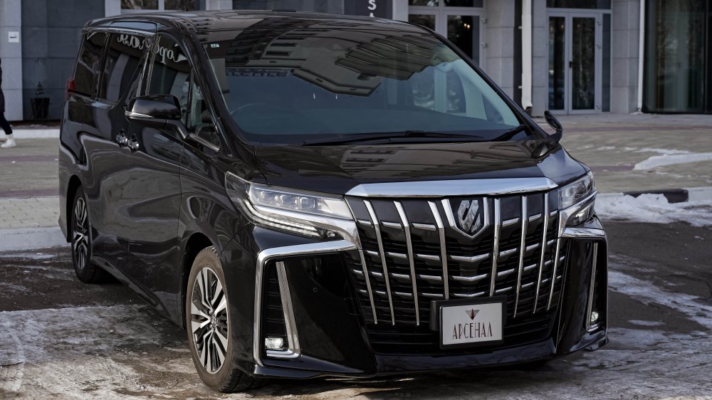 Аренда автомобиля Toyota Alphard 2021