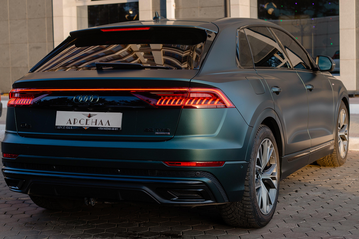 Аренда автомобиля Audi Q8 