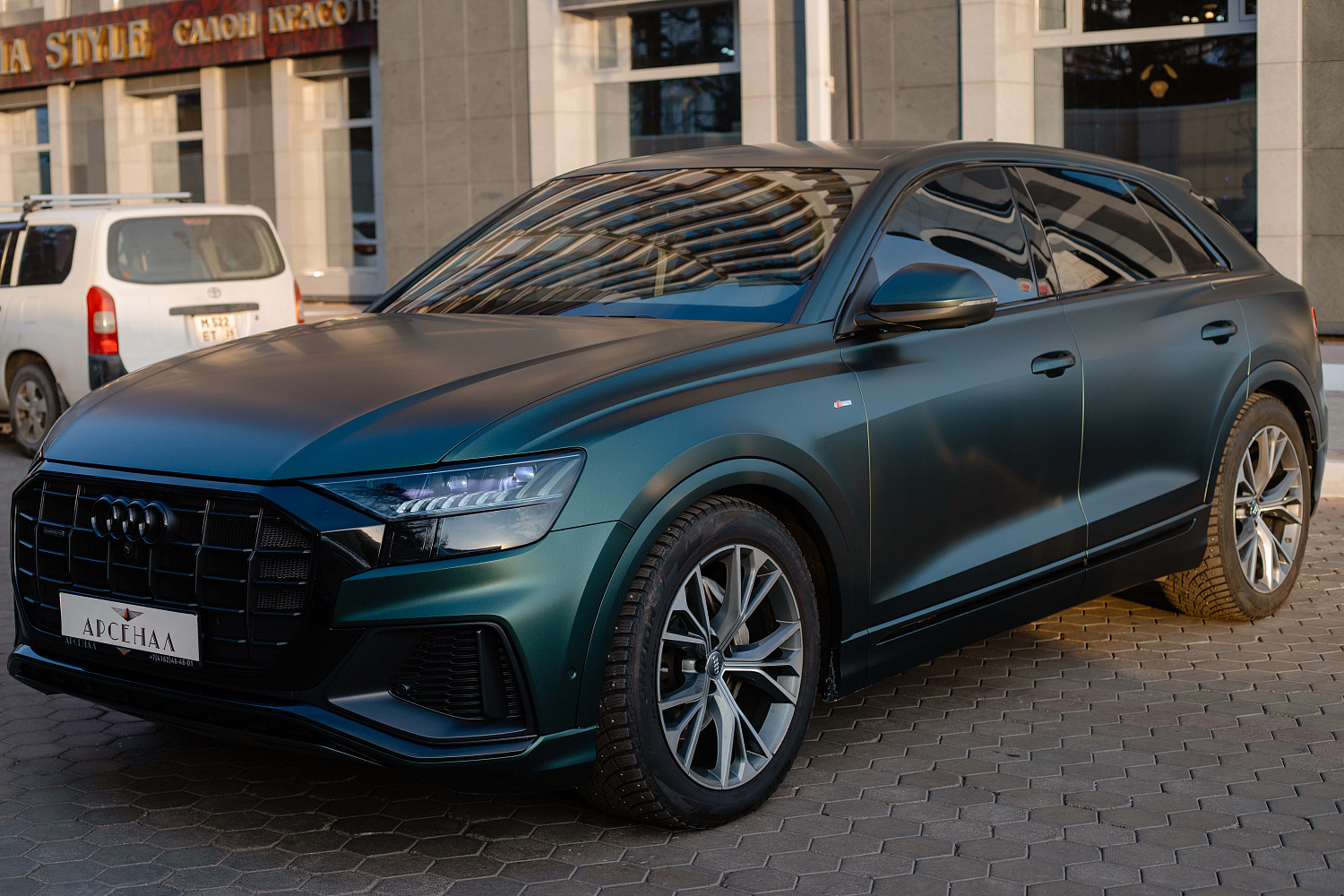 Аренда автомобиля Audi Q8 