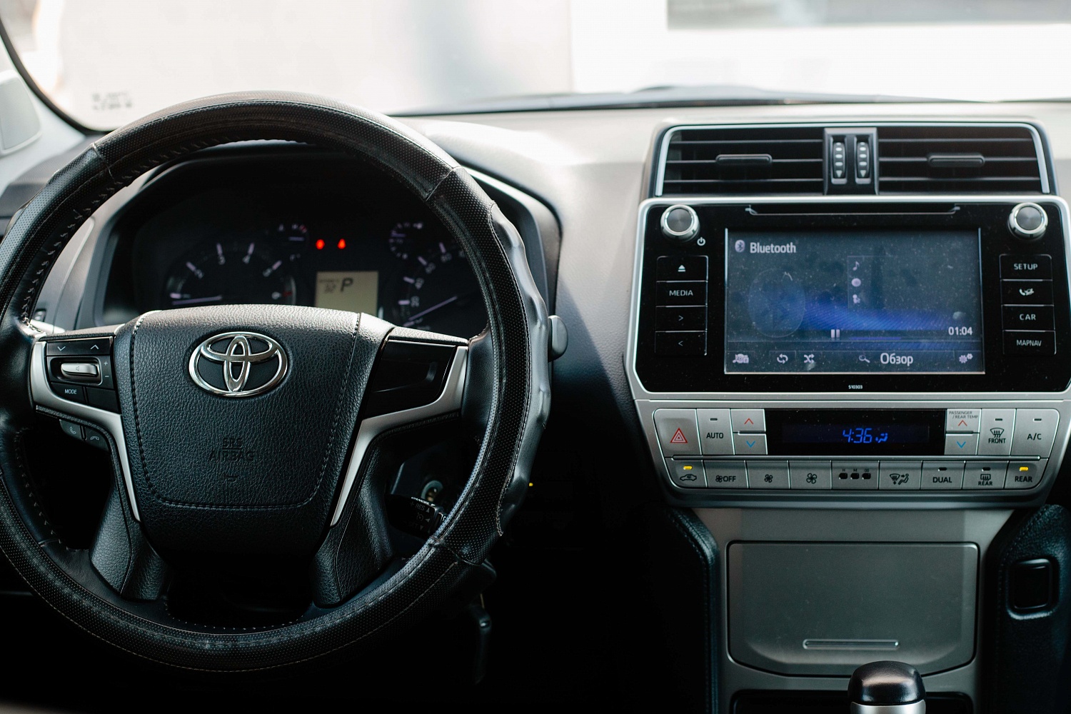 Аренда автомобиля Toyota Land Cruiser Prado 2019