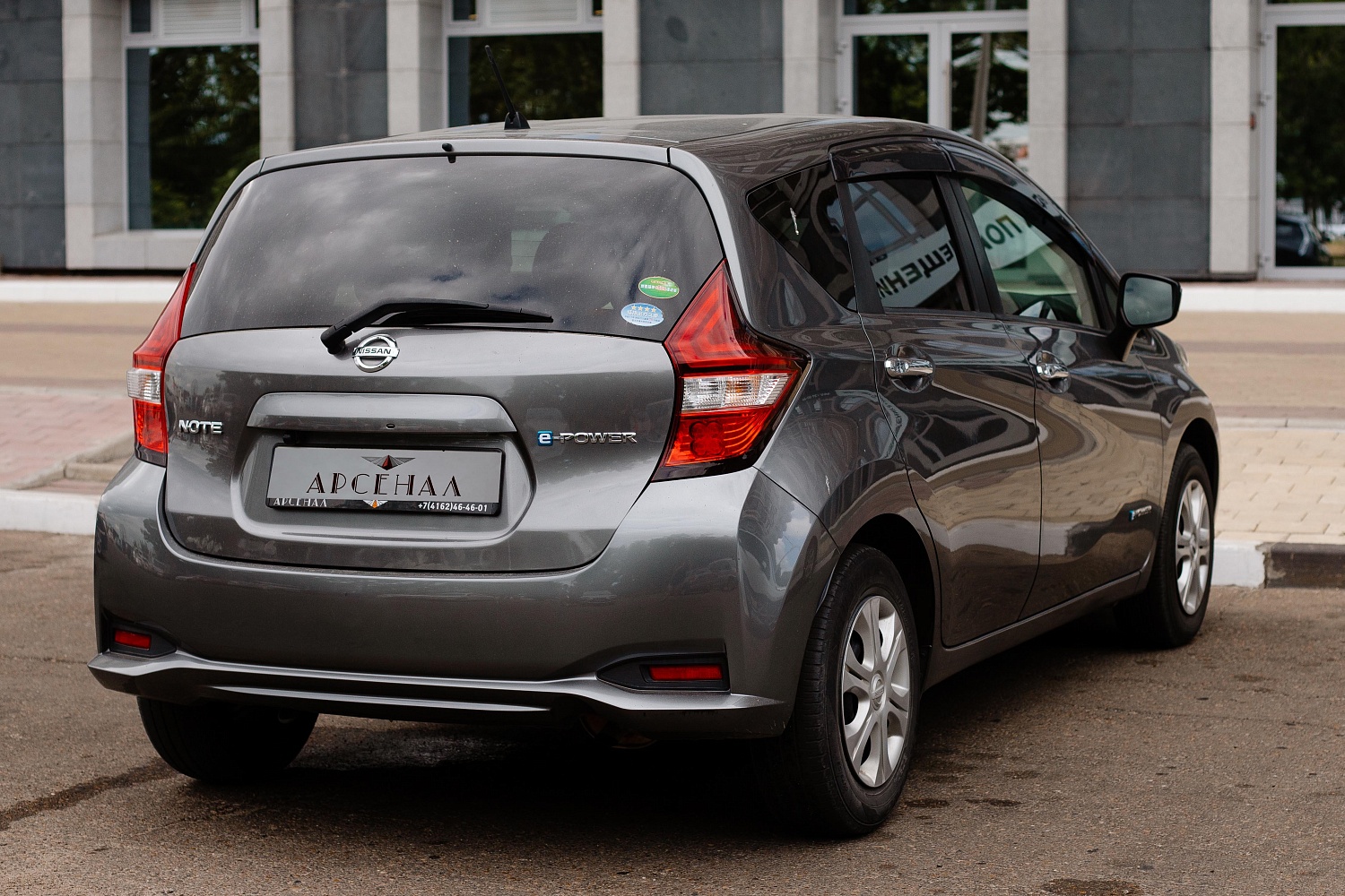 Аренда автомобиля Nissan Note