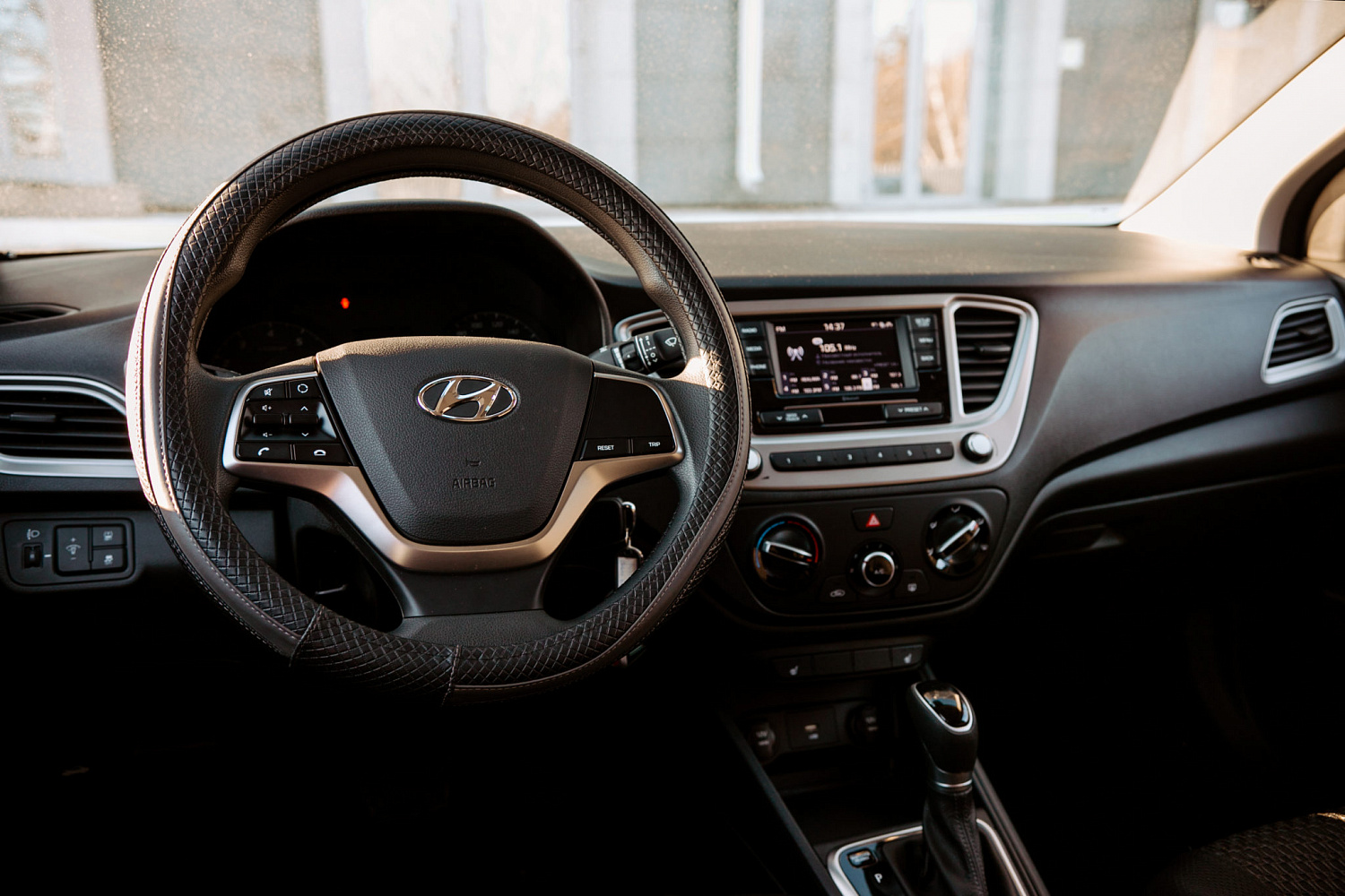 Аренда автомобиля Hyundai Solaris 2020
