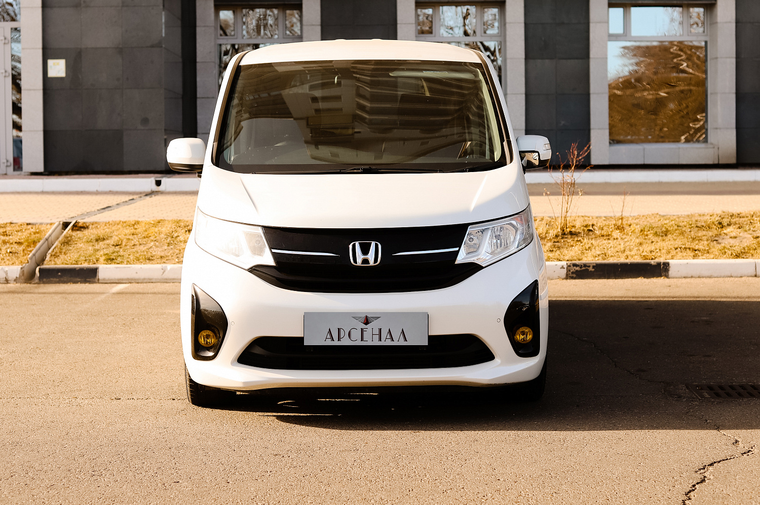 Аренда автомобиля Honda Stepwgn 2017