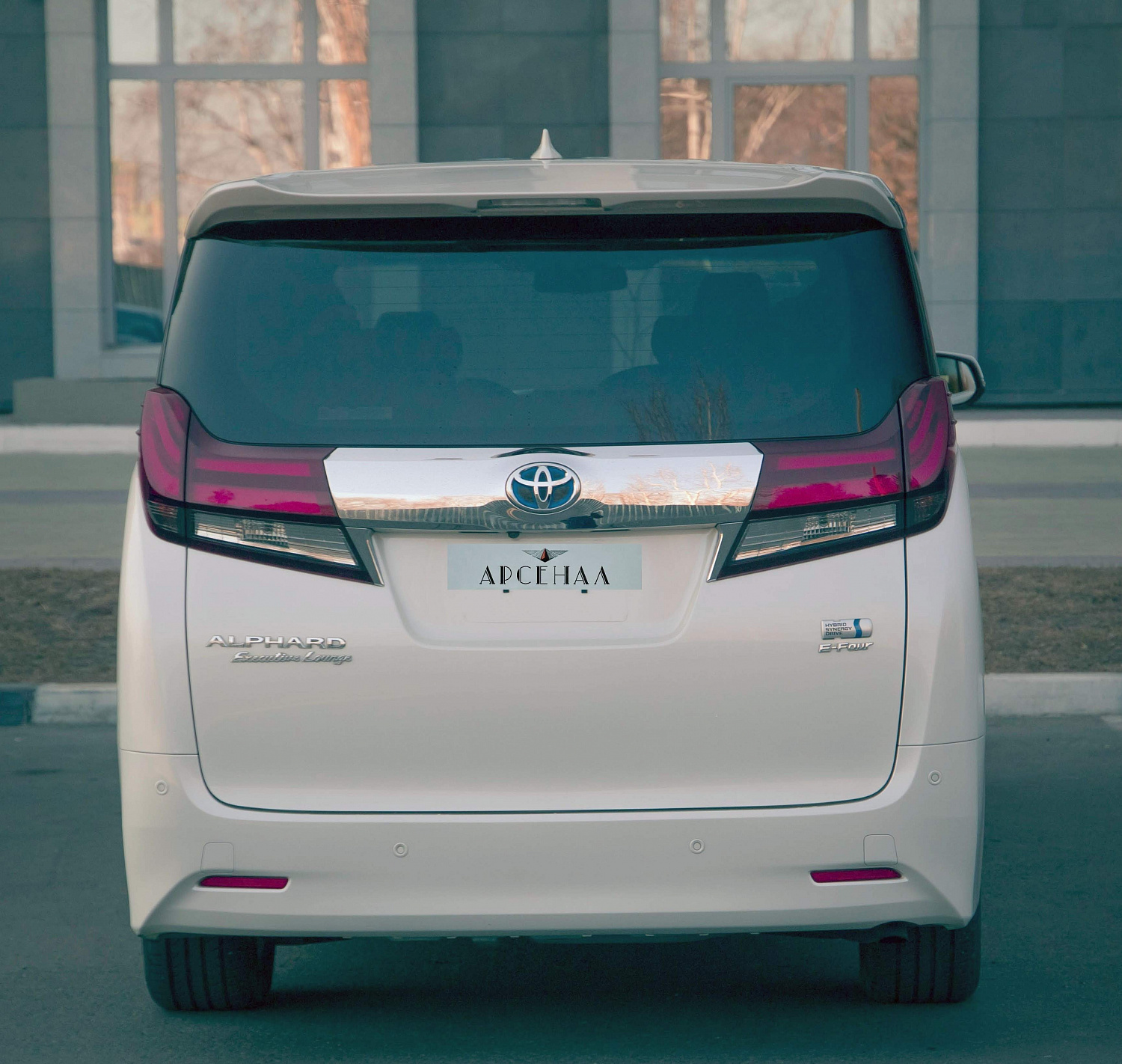 Аренда автомобиля Toyota Alphard