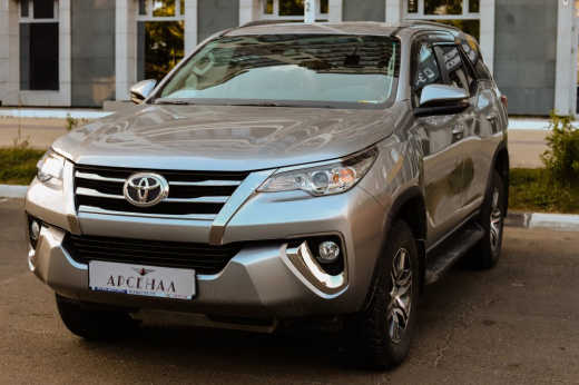 Аренда автомобиля Toyota Fortuner