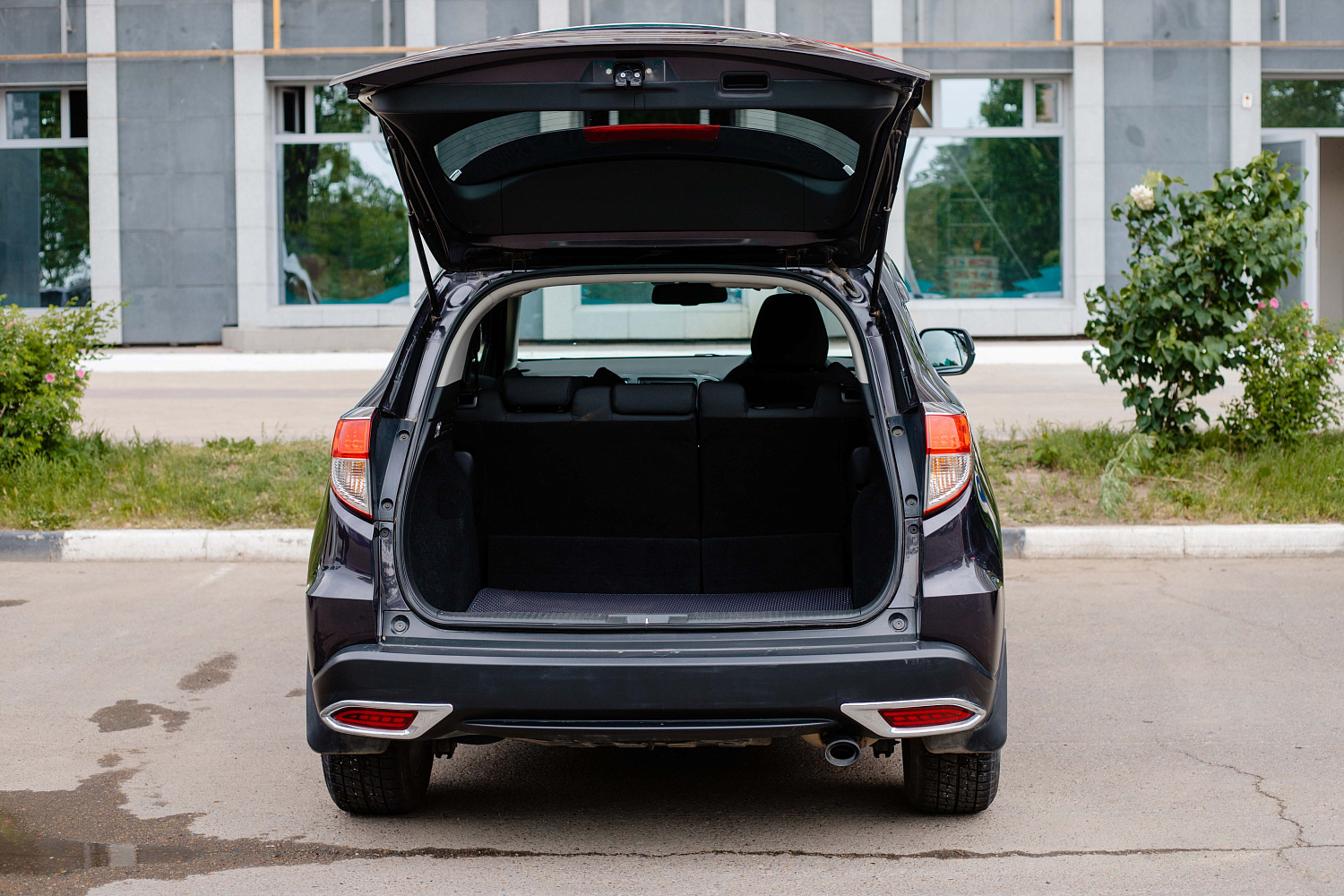 Аренда автомобиля Honda Vezel 2019