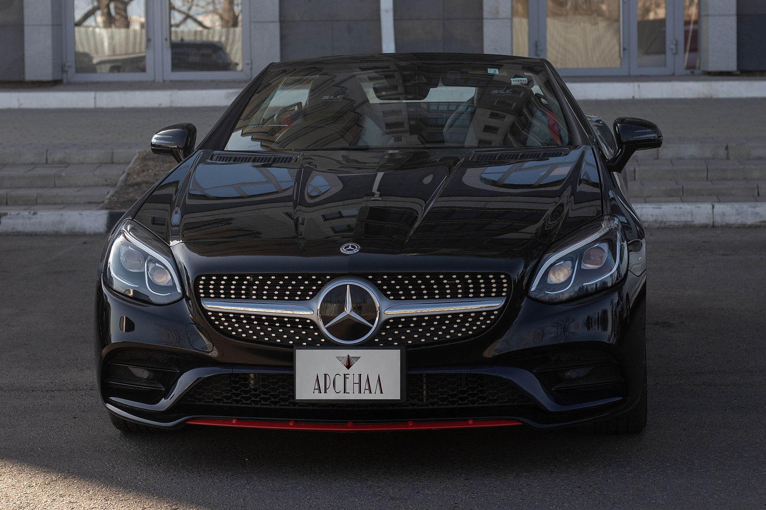 Аренда автомобиля Mercedes-Benz SLC180