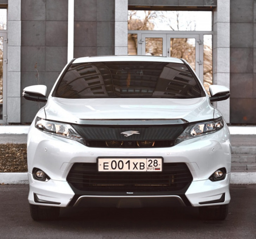 Аренда автомобиля Toyota Harrier 2014