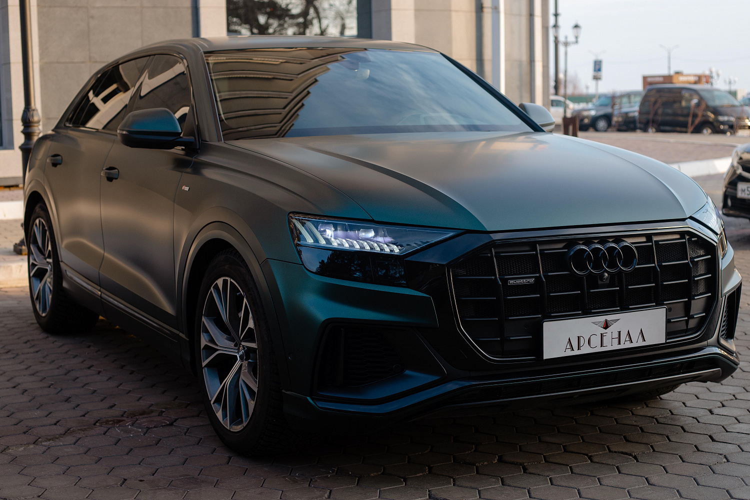 Аренда автомобиля Audi Q8 