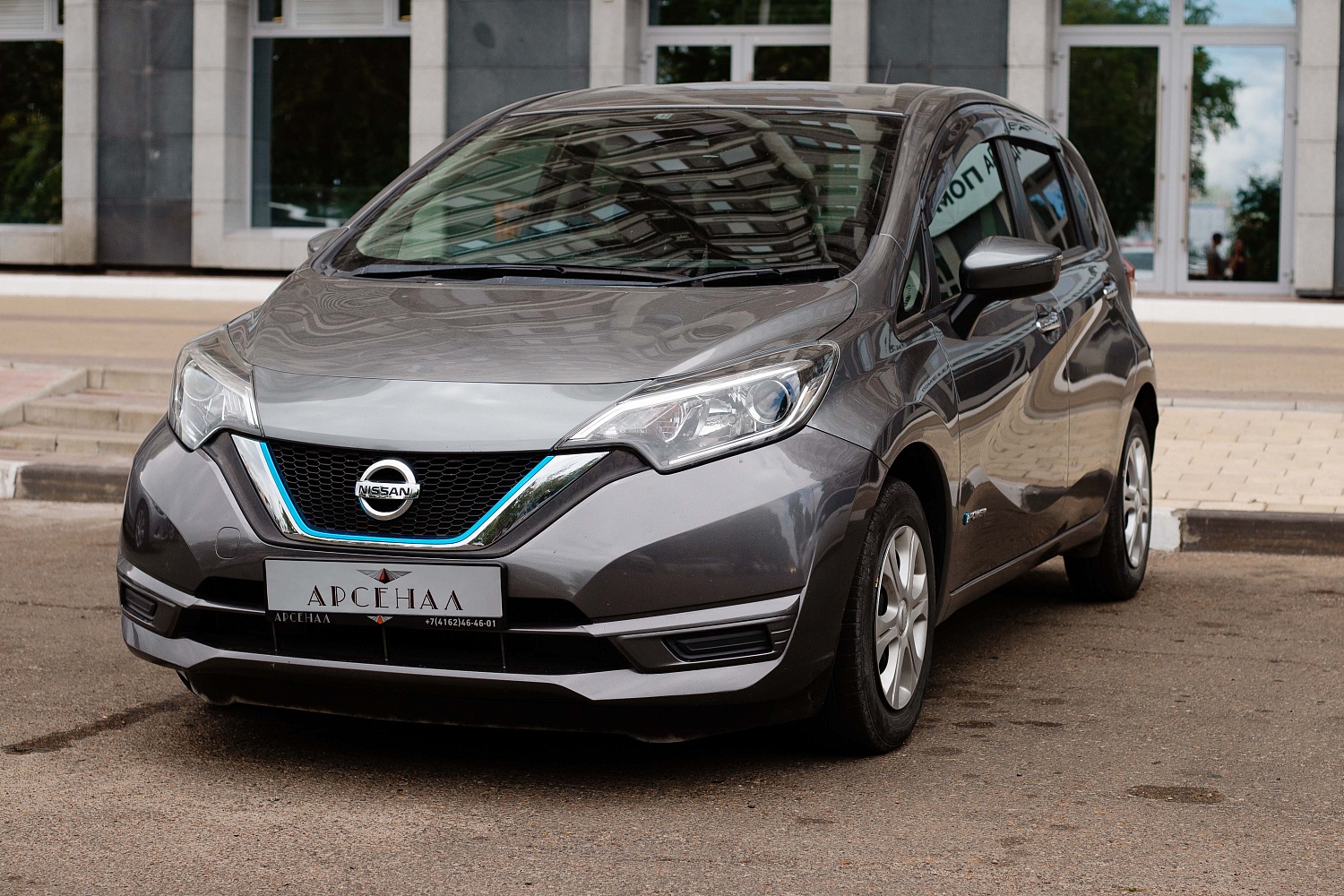 Аренда автомобиля Nissan Note