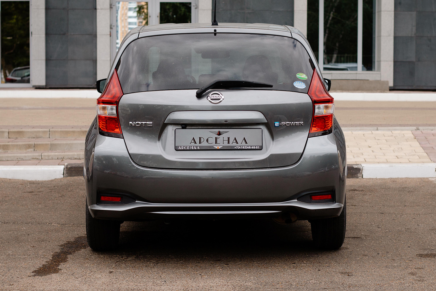Аренда автомобиля Nissan Note