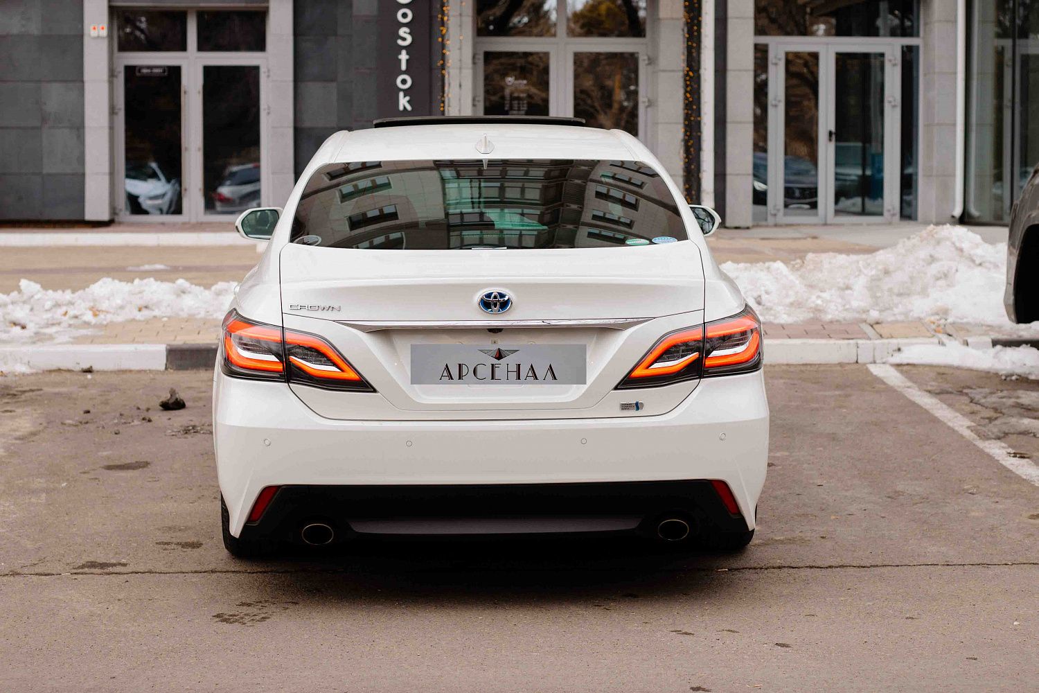 Аренда автомобиля Toyota Crown