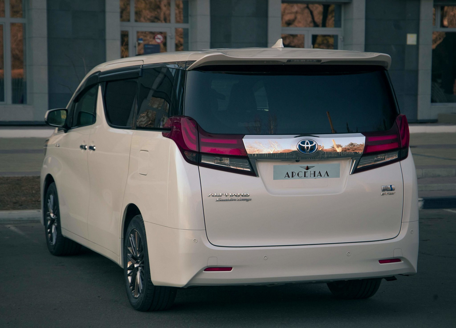 Аренда автомобиля Toyota Alphard