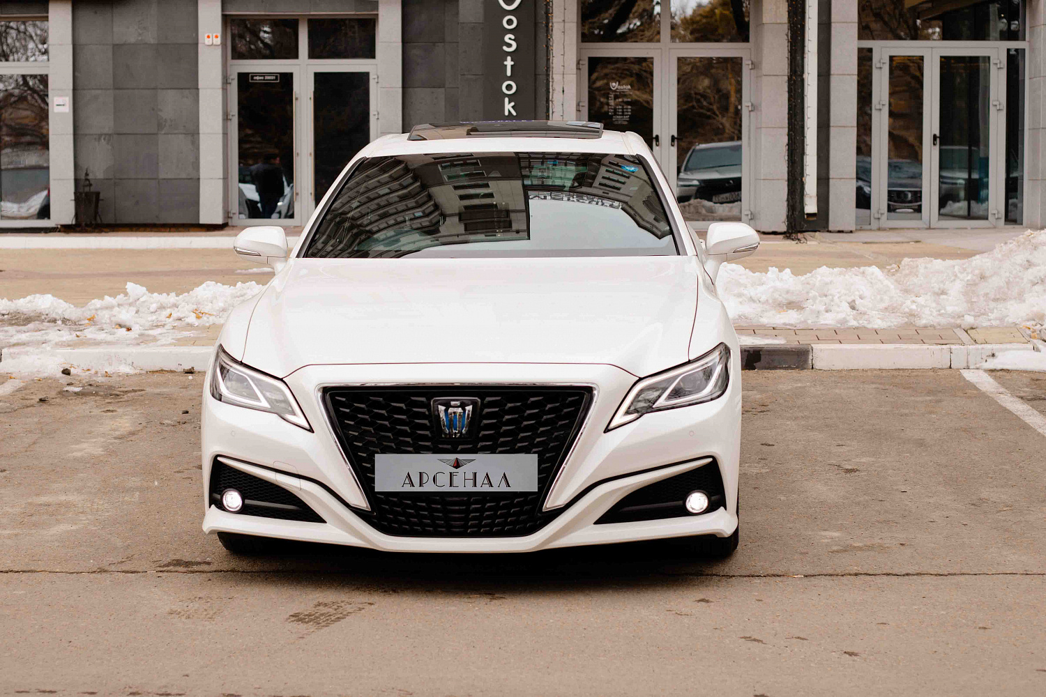 Аренда автомобиля Toyota Crown