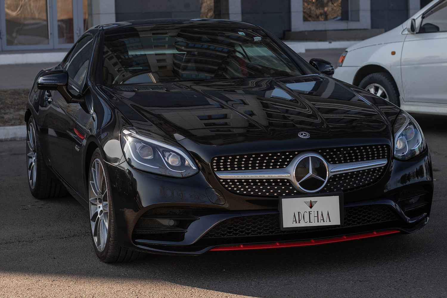Аренда автомобиля Mercedes-Benz SLC180