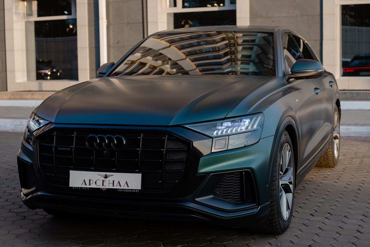Аренда автомобиля Audi Q8 