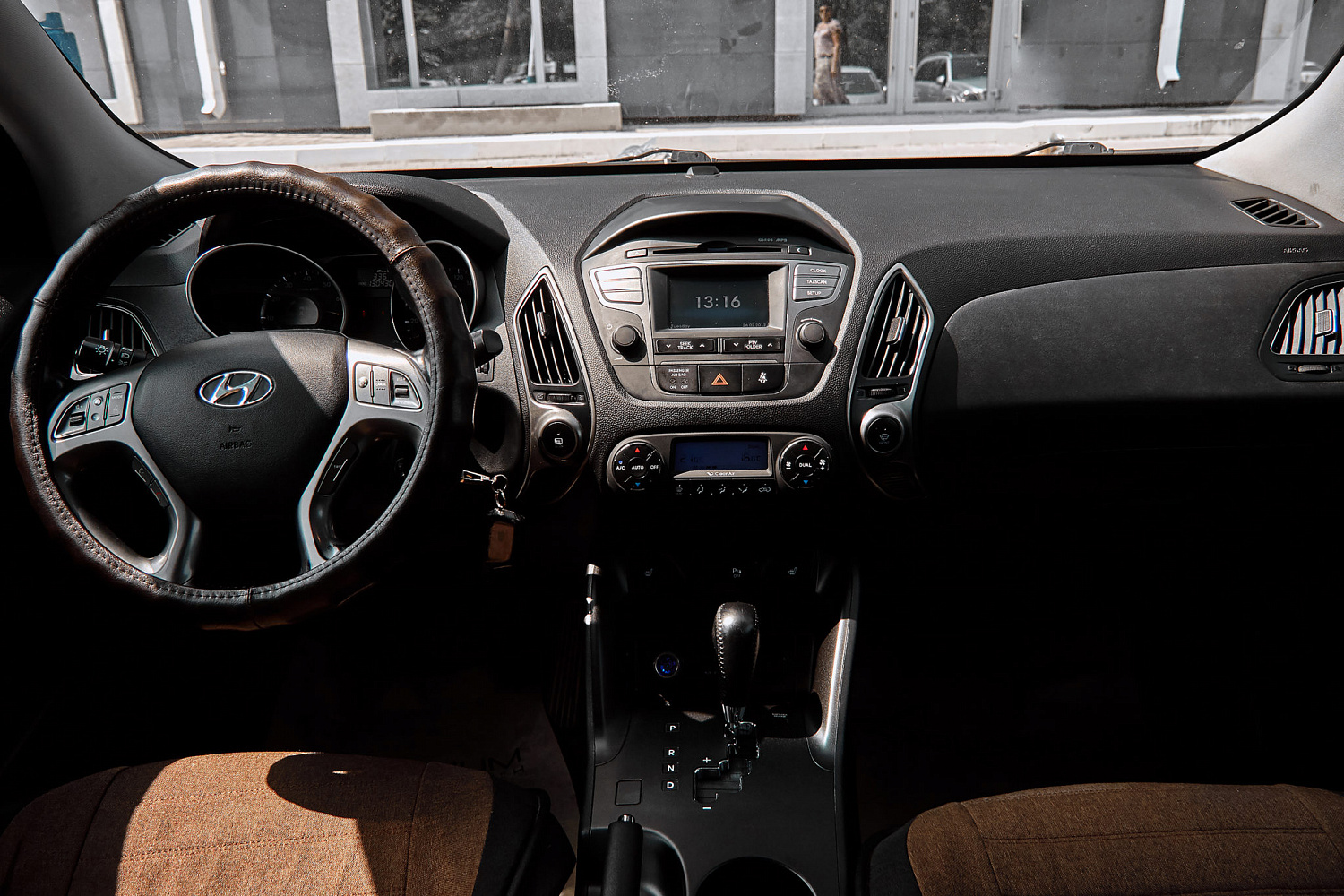 Аренда автомобиля Hyundai IX 35 2015